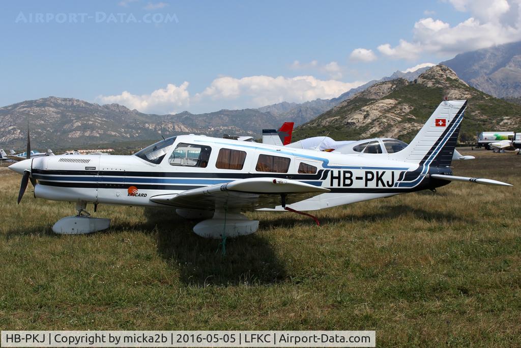HB-PKJ, 1982 Piper PA-32-301T Saratoga C/N 32-8224007, Parked