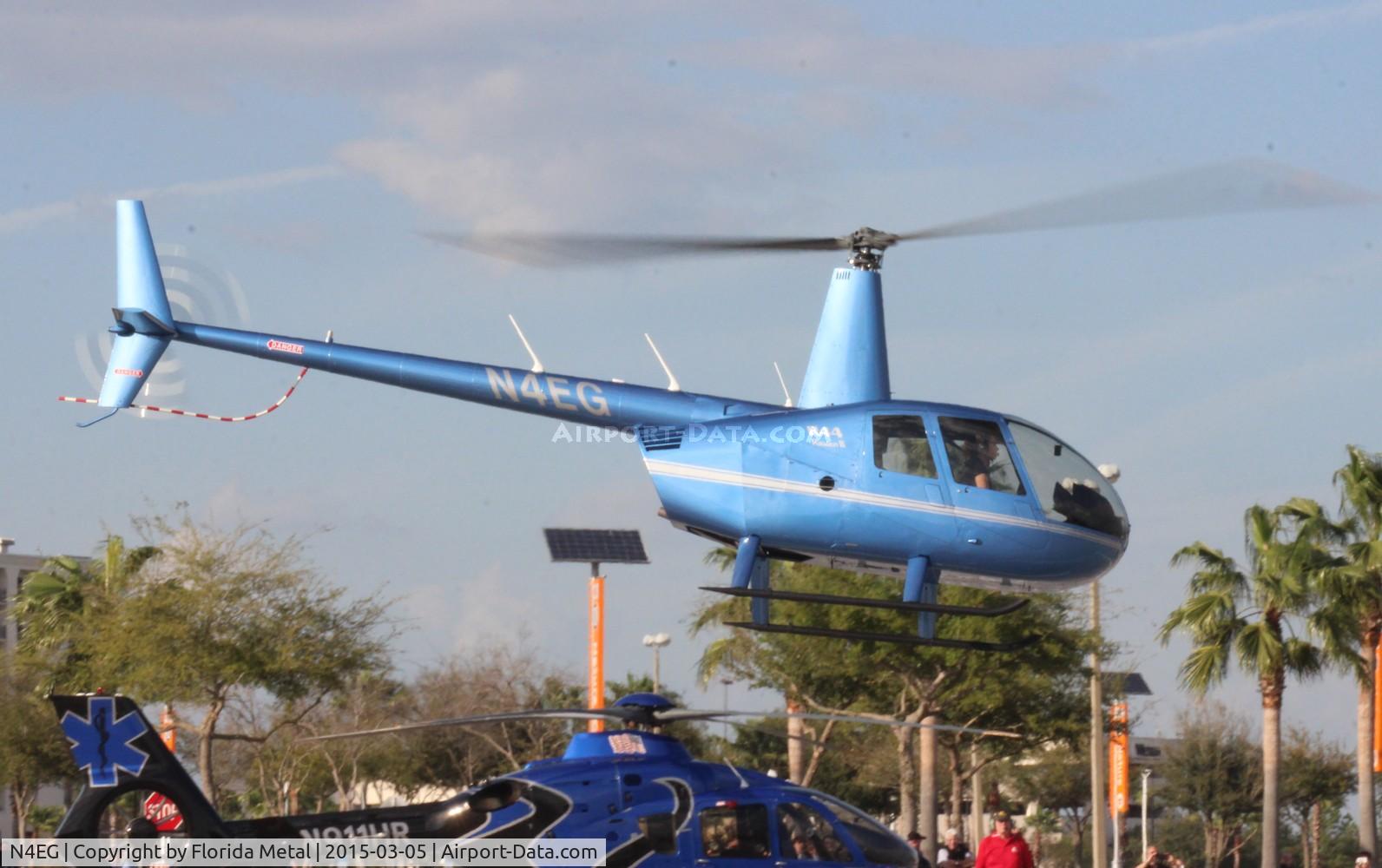 N4EG, 2015 Robinson R44 Raven C/N 13750, Robinson R44 at Heliexpo