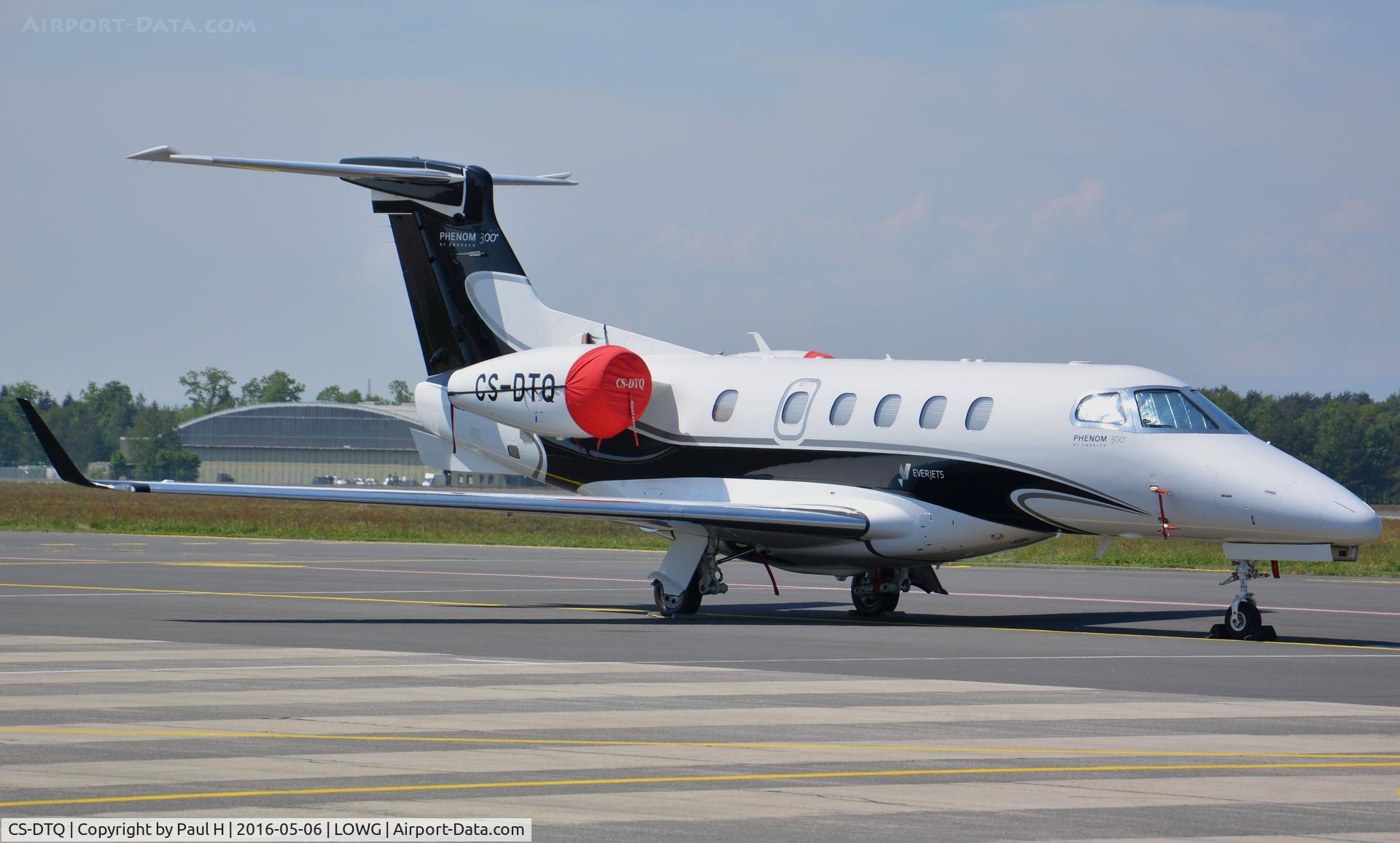 CS-DTQ, 2011 Embraer EMB-505 Phenom 300 C/N 50500083, Phenom 300 in a noce livery at LOWG