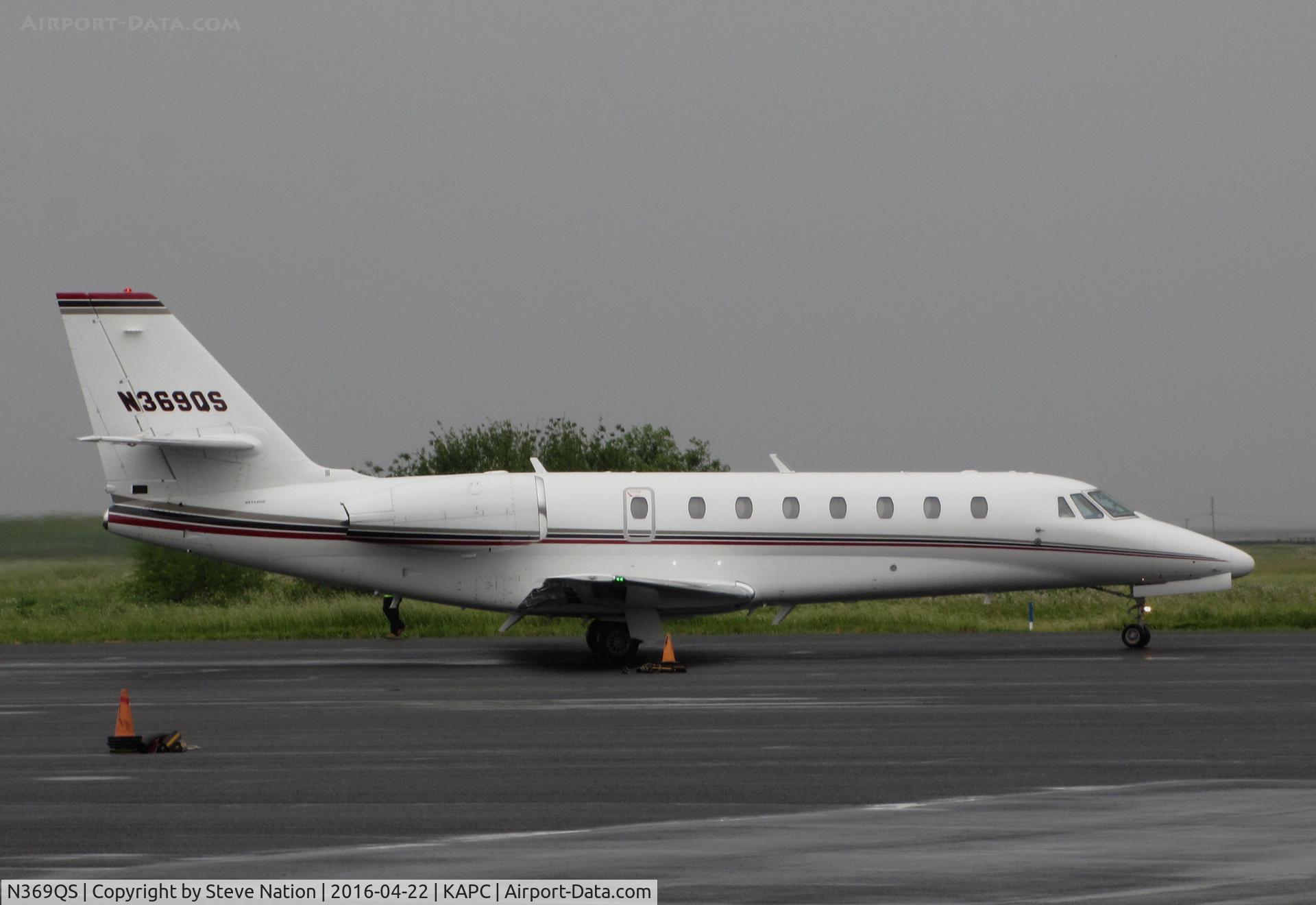N369QS, 2006 Cessna 680 Citation Sovereign C/N 680-0081, NetJets 2006 Cessna 680 Citation Sovereign taxis for take-off @ Napa County Airport, CA