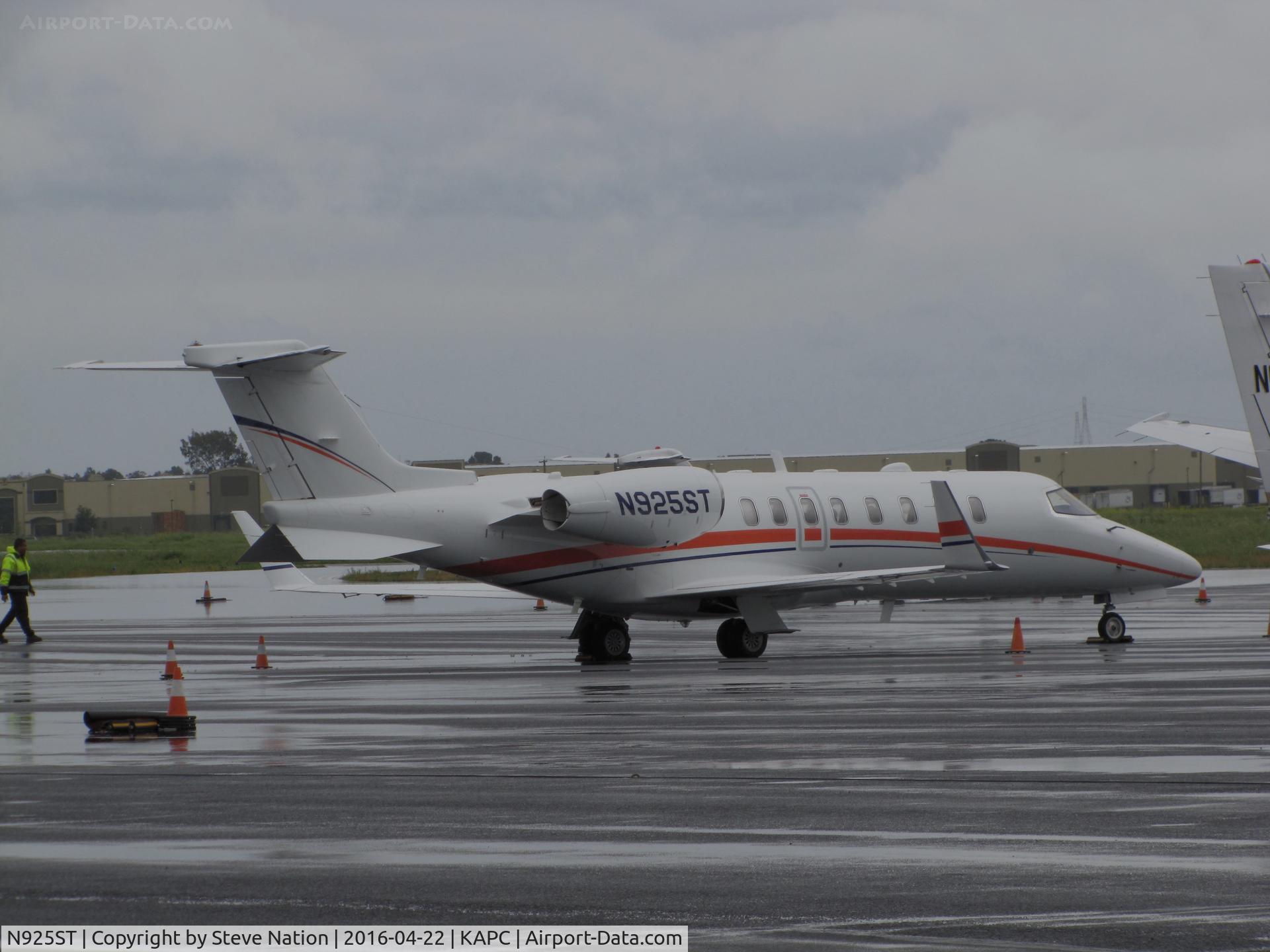 N925ST, 2012 Learjet 45 C/N 442, Sierra Tri-Delta Inc. (Hawthorne, CA) 2012 Learjet 45 on a rainy spring day @ Napa County Airport, CA