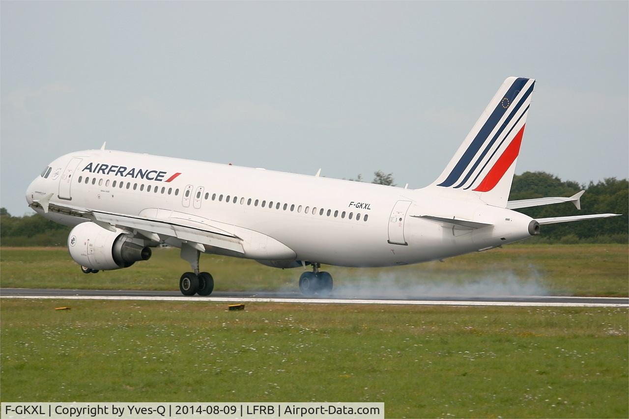 F-GKXL, 2006 Airbus A320-214 C/N 2705, Airbus A320-214, Landing Rwy 25L, Brest-Bretagne Airport (LFRB-BES)