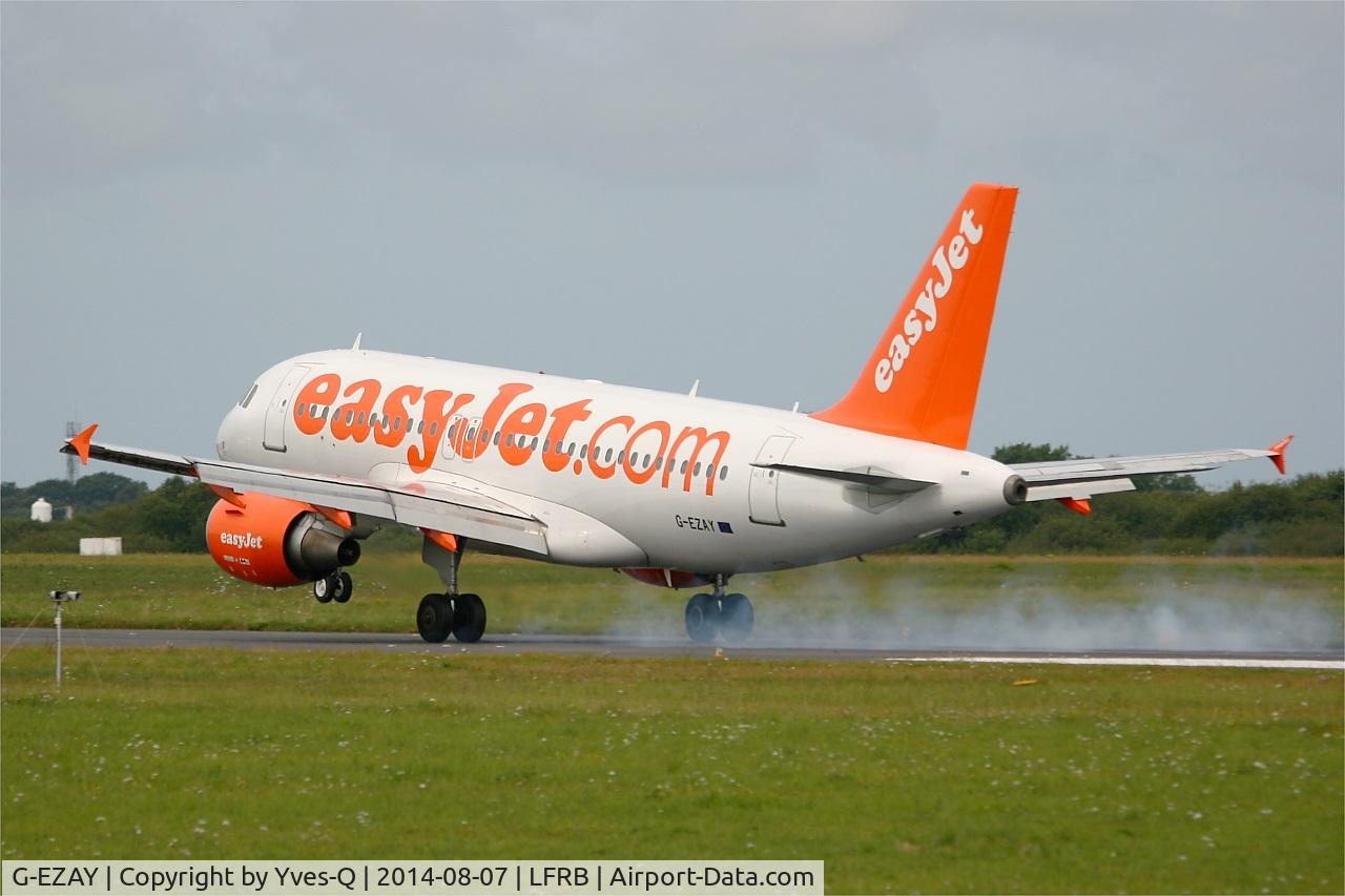 G-EZAY, 2006 Airbus A319-111 C/N 2827, Airbus A319-111, Landing rwy 25L, Brest-Bretagne Airport (LFRB-BES)