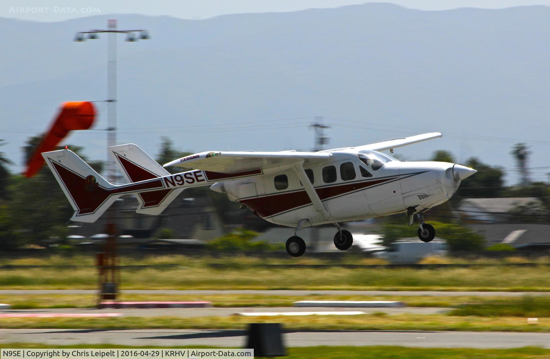 N9SE, 1974 Cessna T337G Turbo Super Skymaster C/N P3370192, Vanaduim Services LLC (Las Vegas, NV) 1974 Cessna T337G departing runway 31R at Reid Hillview Airport, San Jose, CA.