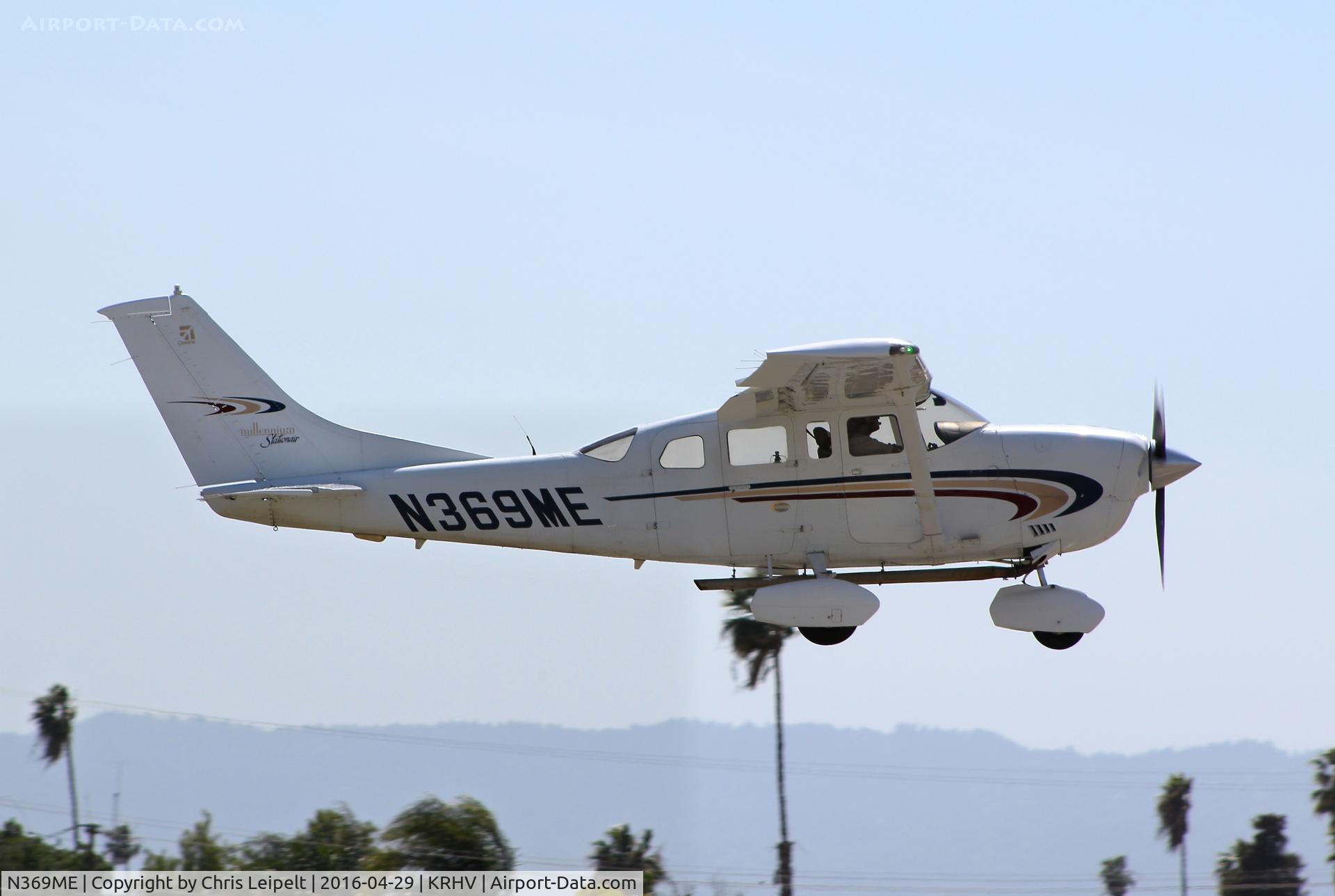 N369ME, 2000 Cessna 206H Stationair C/N 20608125, Locally-based 2000 Cessna 206H departing runway 31R at Reid Hillview Airport, San Jose, CA.