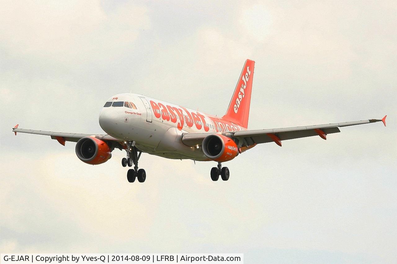 G-EJAR, 2005 Airbus A319-111 C/N 2412, Airbus A319-111, Short approach rwy 25L, Brest-Bretagne airport (LFRB-BES)