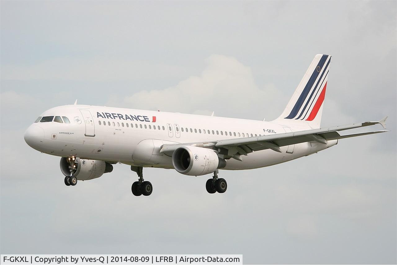 F-GKXL, 2006 Airbus A320-214 C/N 2705, Airbus A320-214, Short Approach Rwy 25L, Brest-Bretagne Airport (LFRB-BES)
