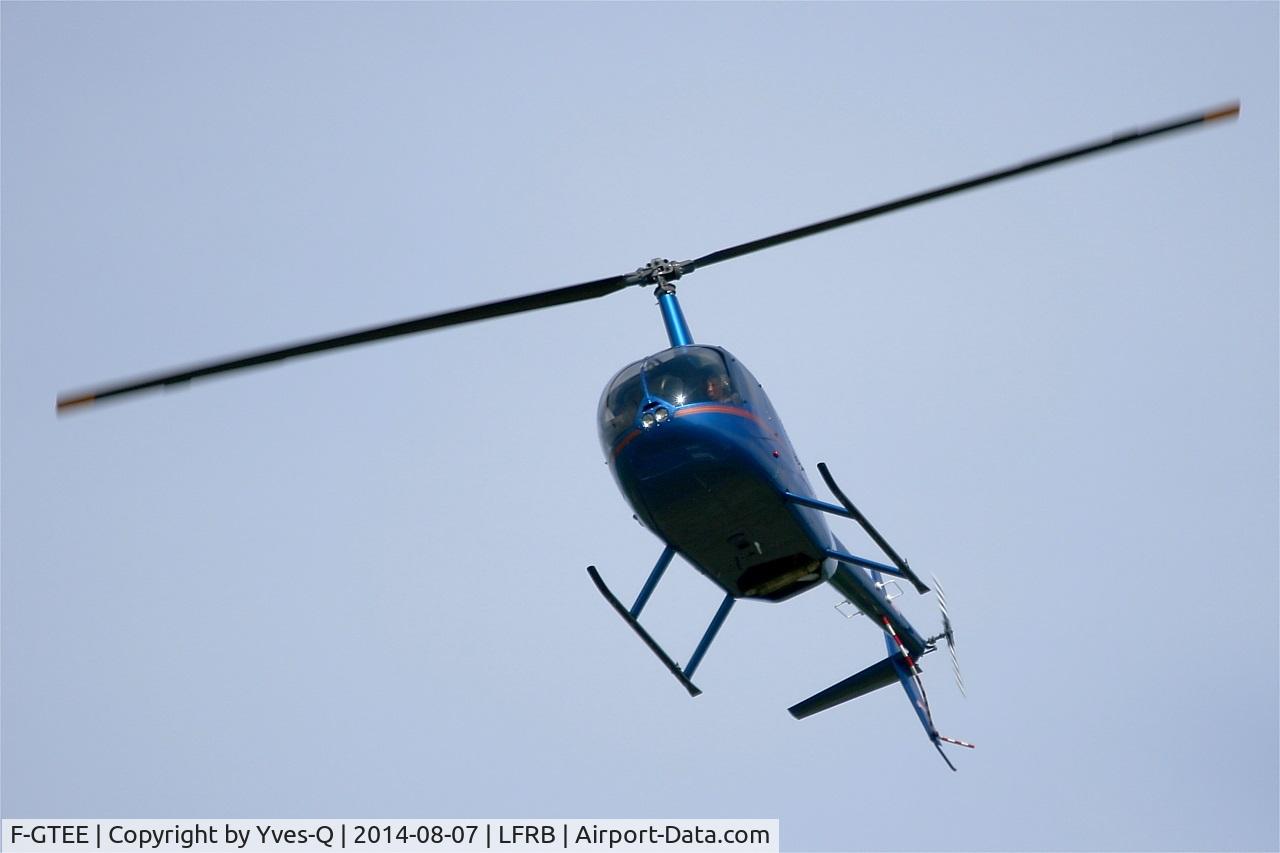 F-GTEE, Robinson R44 Raven II C/N 12760, Robinson R-44 Raven II, Flight over Brest-Bretagne airport (LFRB-BES)
