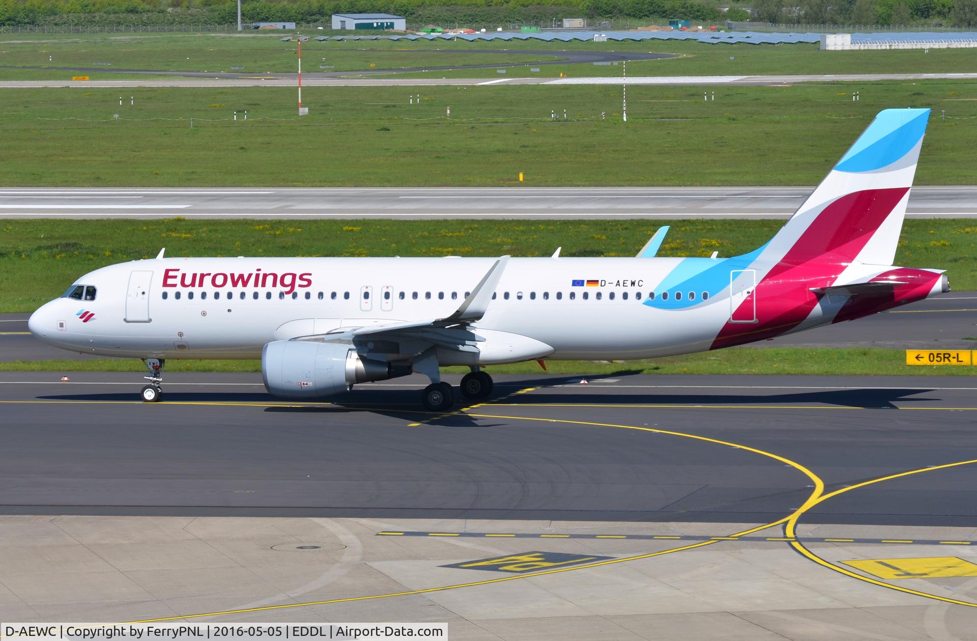 D-AEWC, 2016 Airbus A320-214 C/N 7012, A320 of Eurowings taxiing past.