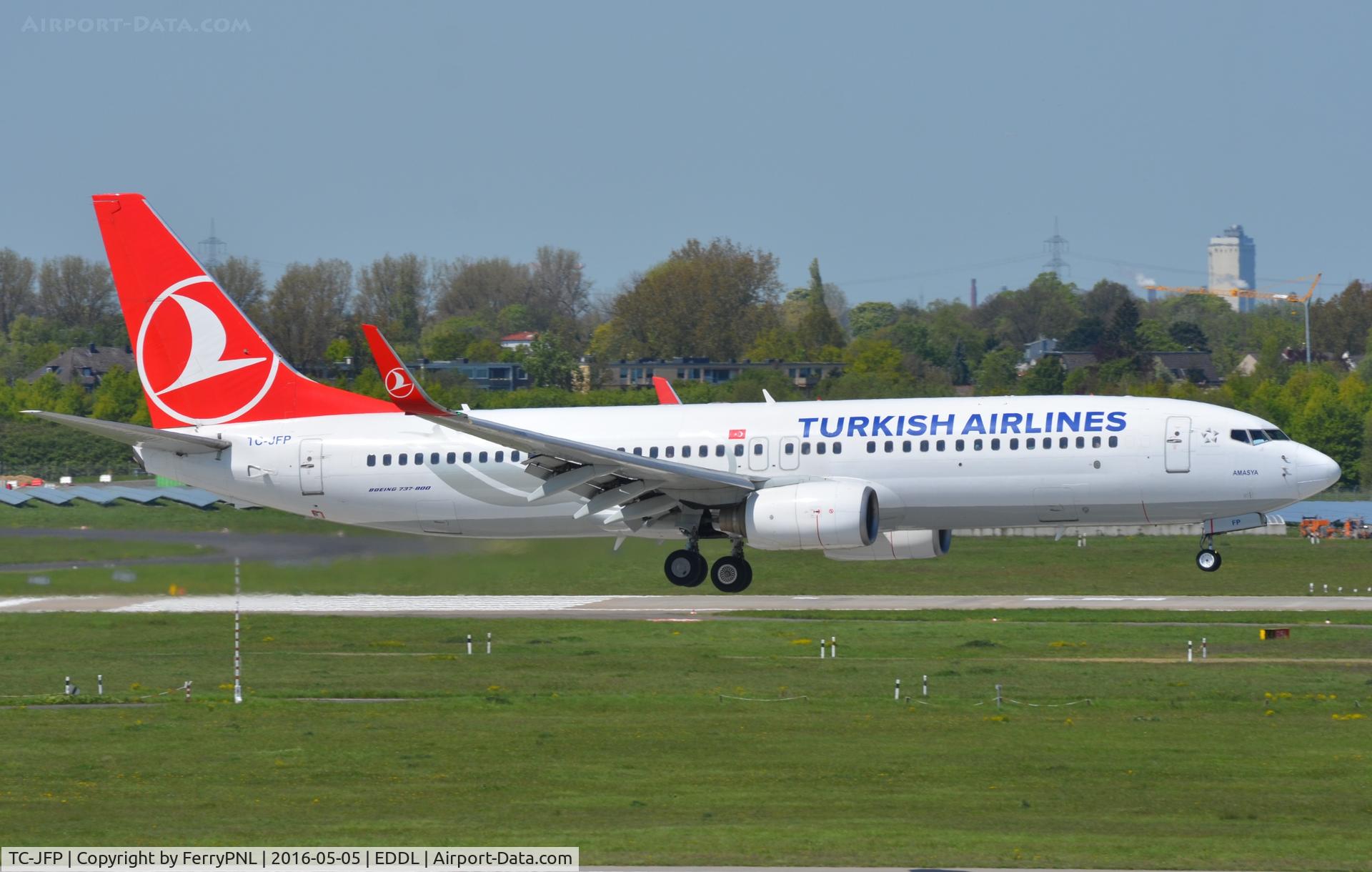 TC-JFP, 1999 Boeing 737-8F2 C/N 29778/349, Turkish B738 landing in DUS.