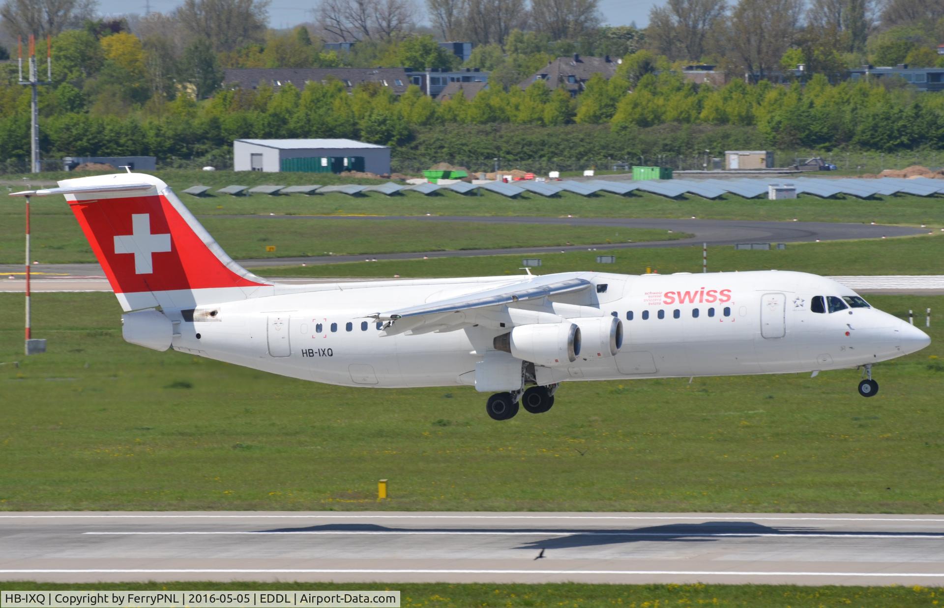 HB-IXQ, 1996 British Aerospace Avro 146-RJ100 C/N E3282, Swiss BAE146 landing