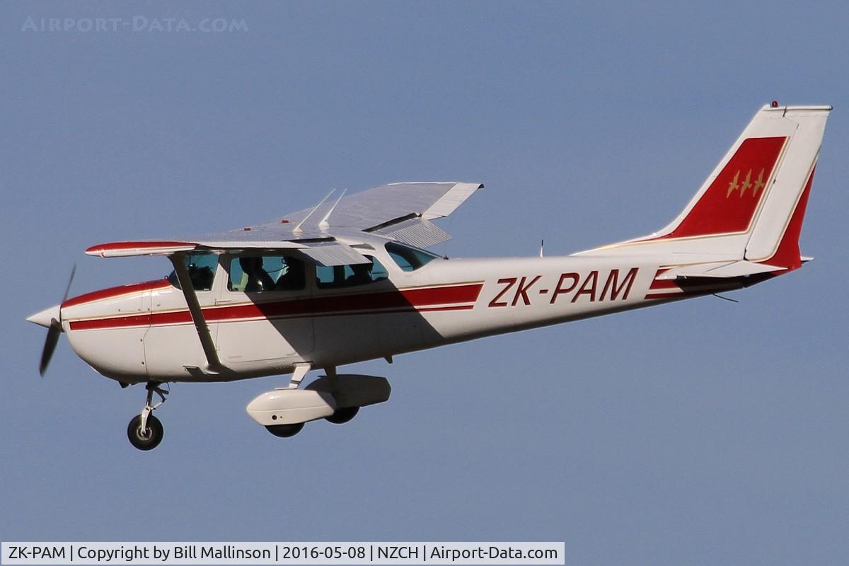 ZK-PAM, 1969 Cessna 172K Skyhawk C/N 17258484, finals to Grass 02
