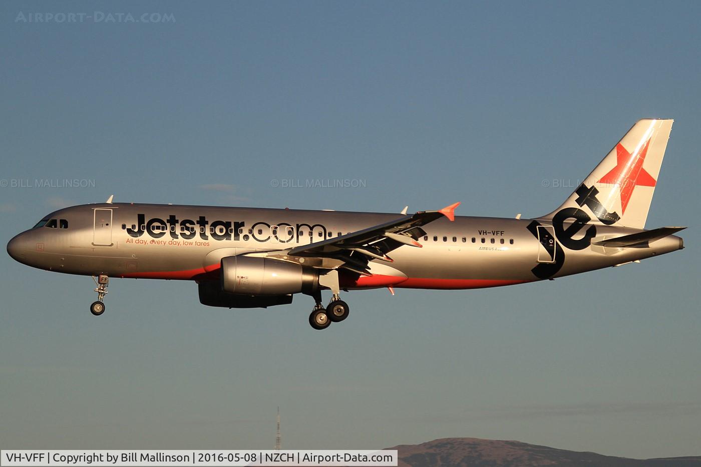VH-VFF, 2012 Airbus A320-232 C/N 5039, FINALS TO 02