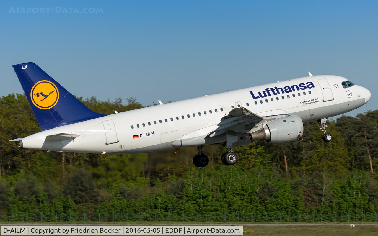 D-AILM, 1997 Airbus A319-114 C/N 694, departure via RW18W