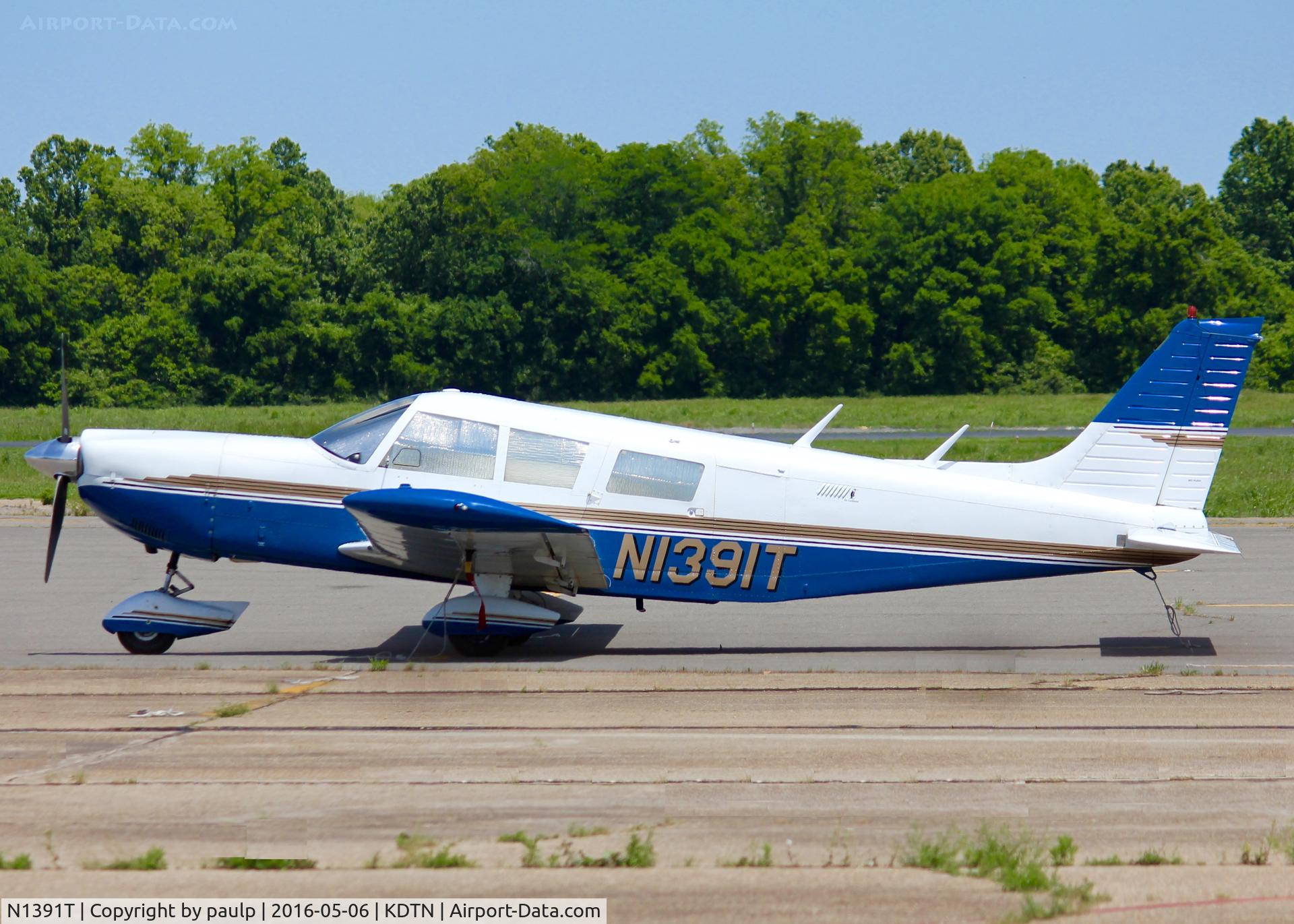 N1391T, 1972 Piper PA-32-300 Cherokee Six Cherokee Six C/N 32-7240117, At Downtown Shreveport.