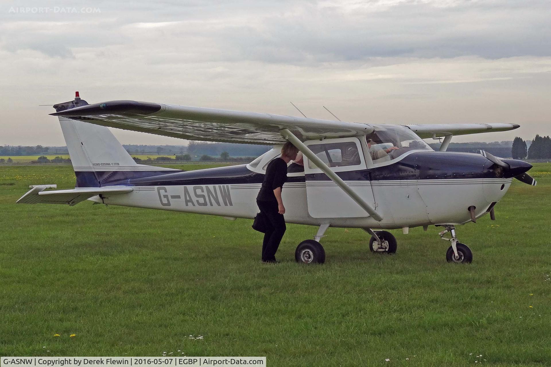 G-ASNW, 1964 Reims Cessna F172E Skyhawk C/N 0031, Skyhawk, Chiseldon-Draycot Farm based, seen parked up.