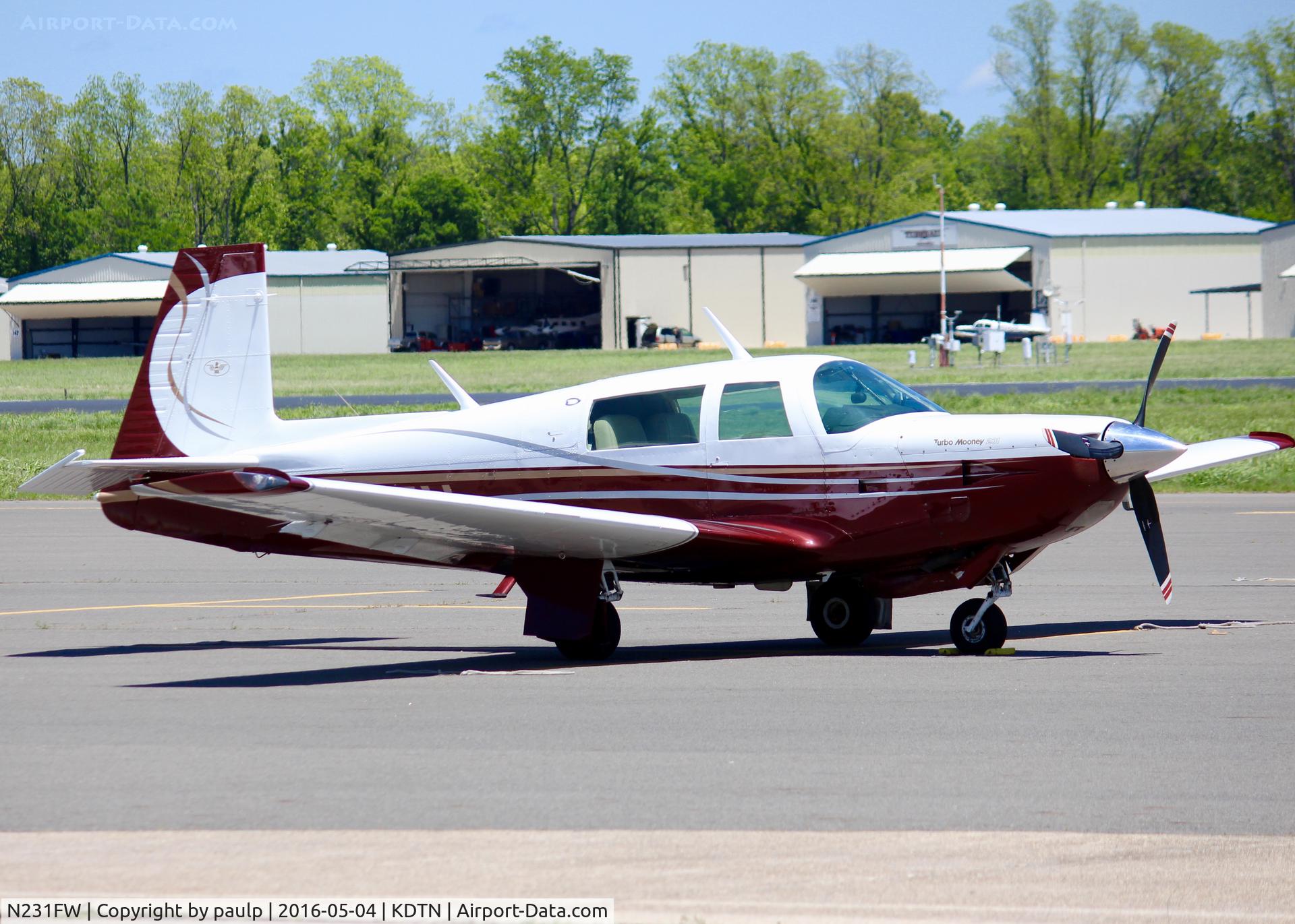 N231FW, 1981 Mooney M20K C/N 25-0633, At Downtown Shreveport.