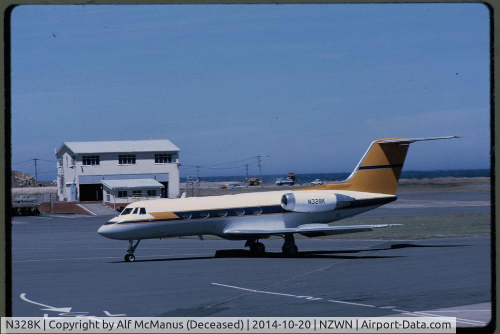 N328K, 1968 Grumman G-1159 Gulfstream II C/N 26, Landing Wellington Airport, New Zealand during 1960's. My father (the photographer) worked for Ford Motor Company Seaview, Lower Hutt, NZ all his working life.