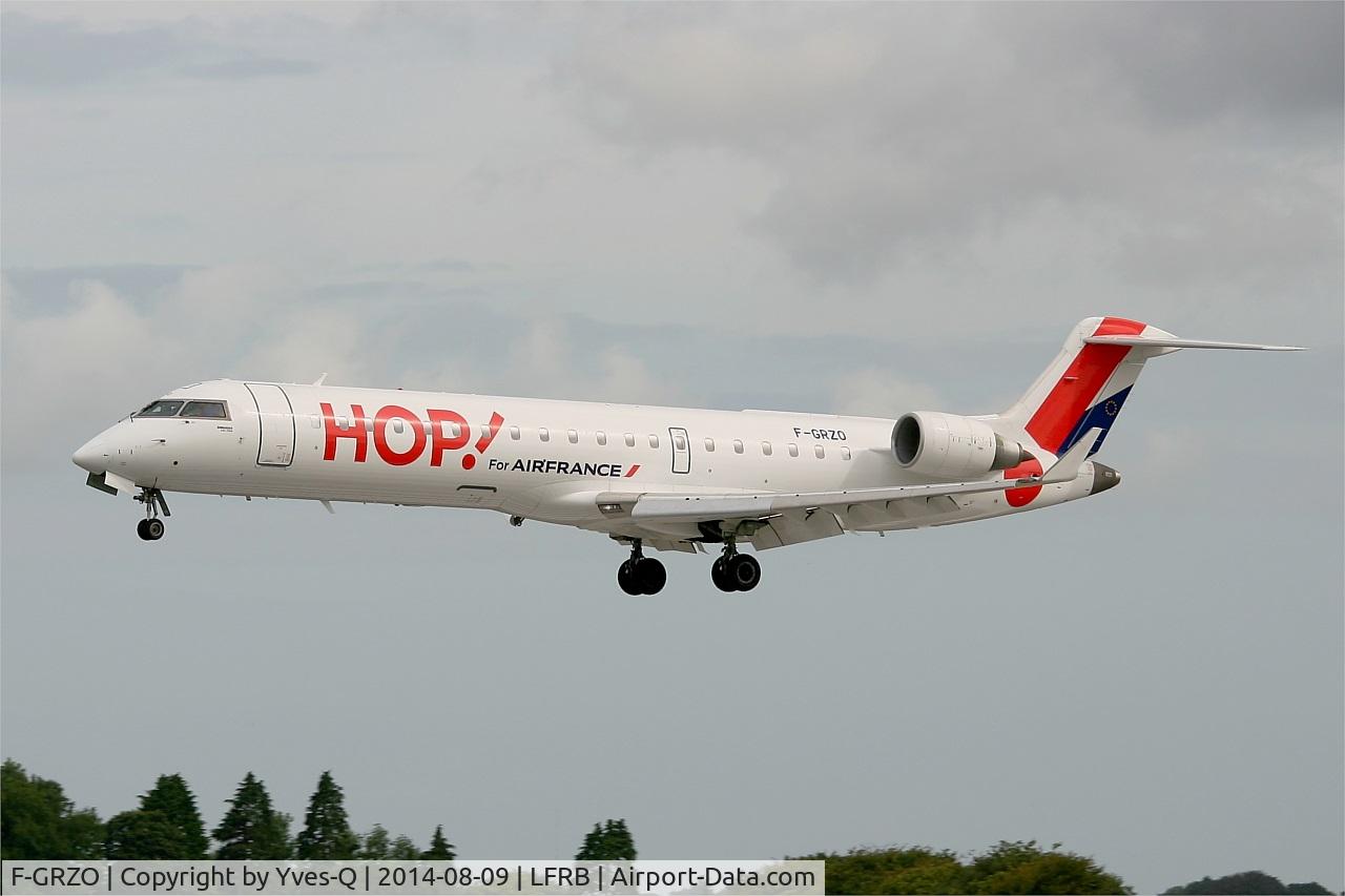 F-GRZO, 2007 Canadair CRJ-700 (CL-600-2C10) Regional Jet C/N 10265, Canadair Regional Jet CRJ-700, On final Rwy 25L, Brest-Bretagne Airport (LFRB-BES)