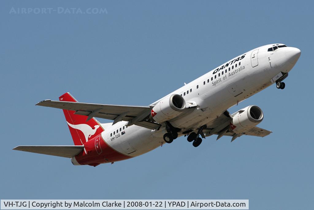VH-TJG, 1990 Boeing 737-476 C/N 24432, Boeing 737-476 on take-off from Adelaide Airport, January 2008.