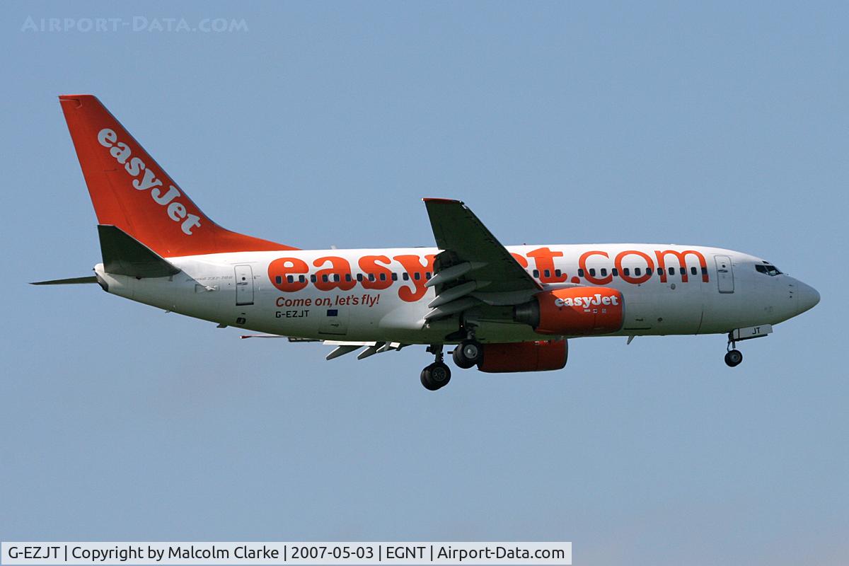 G-EZJT, 2002 Boeing 737-73V C/N 32415, Boeing 737-73V on approach to 07 at Newcastle Airport, May 2007.