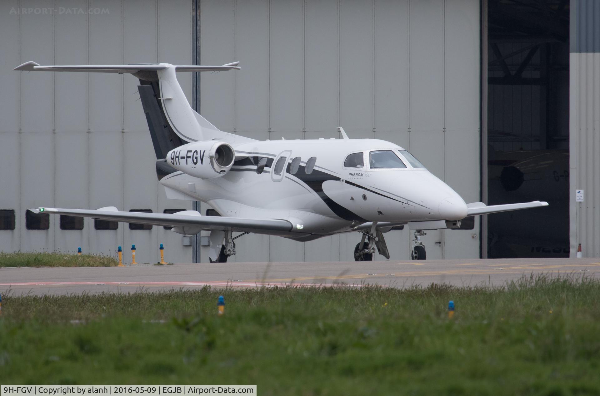 9H-FGV, 2010 Embraer EMB-500 Phenom 100 C/N 50000193, Taxying for departure