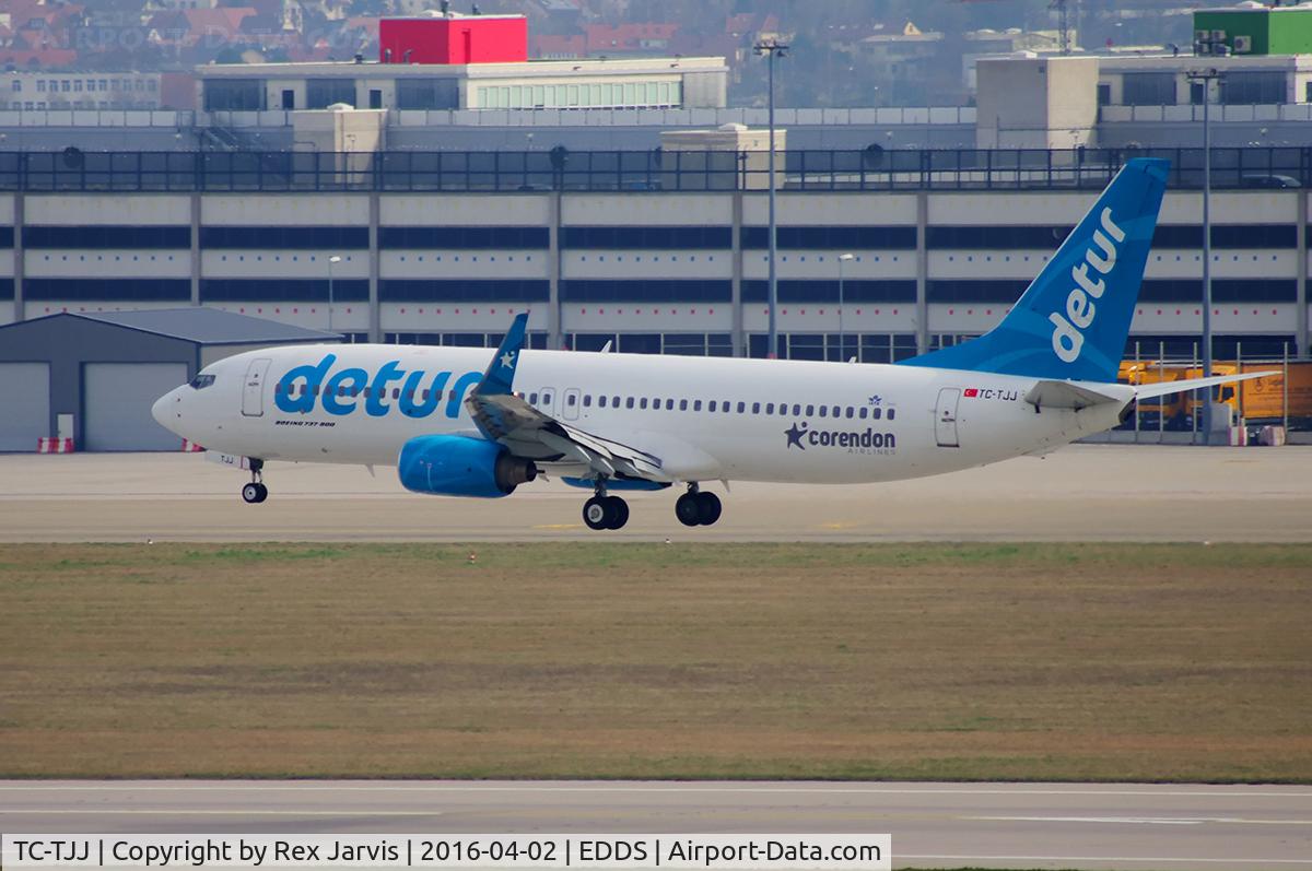 TC-TJJ, 2000 Boeing 737-8S3 C/N 29247, About to touchdown.