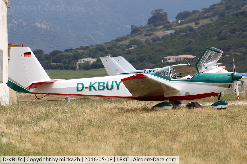 D-KBUY, 2001 Scheibe SF-25C Falke C/N 44669, Parked