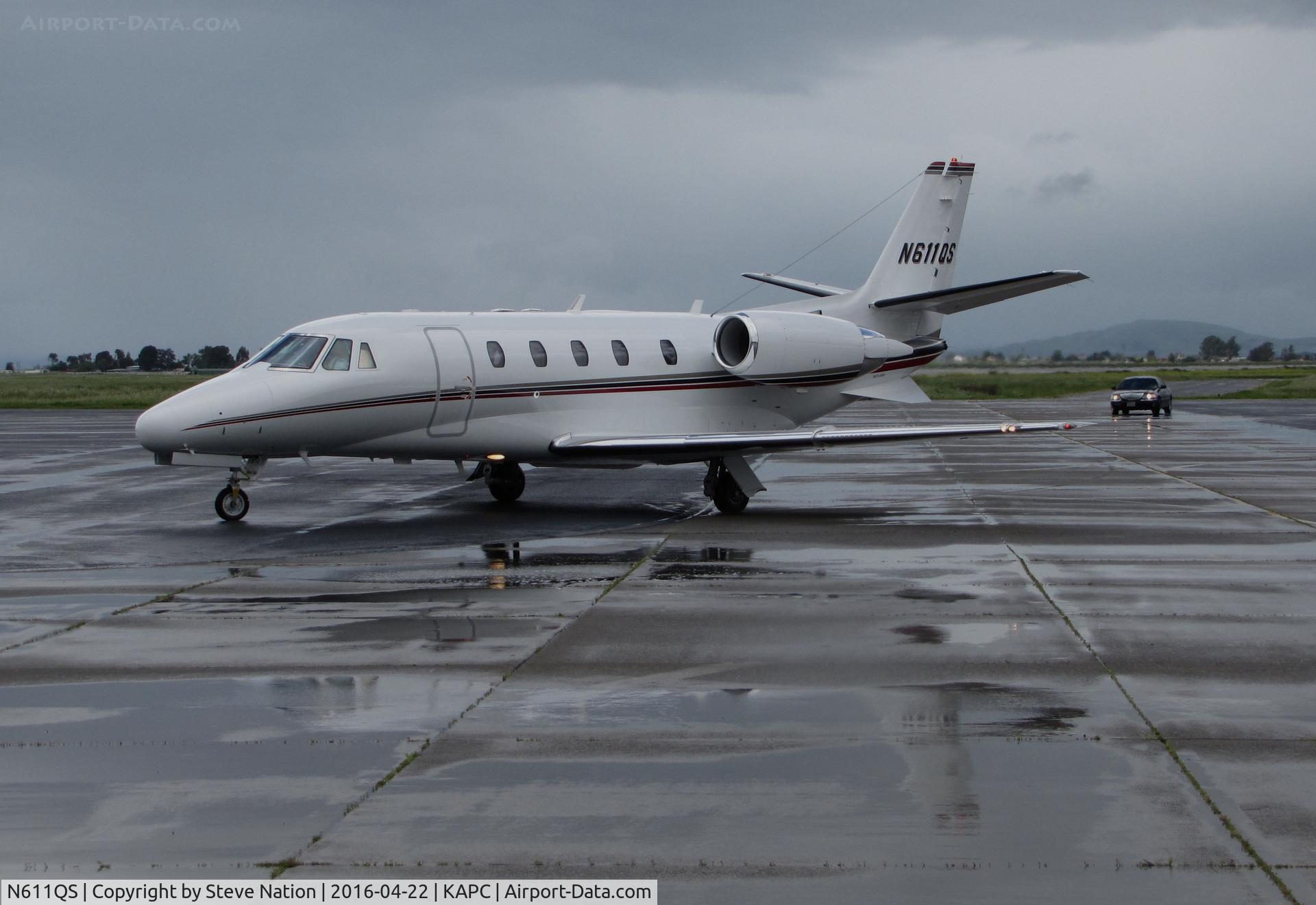 N611QS, 2005 Cessna 560XL Citation XLS C/N 560-5548, NetJets 2005 Cessna 560XL Citation Excel arriving from KLAS in the rain @  Napa County Airport, CA