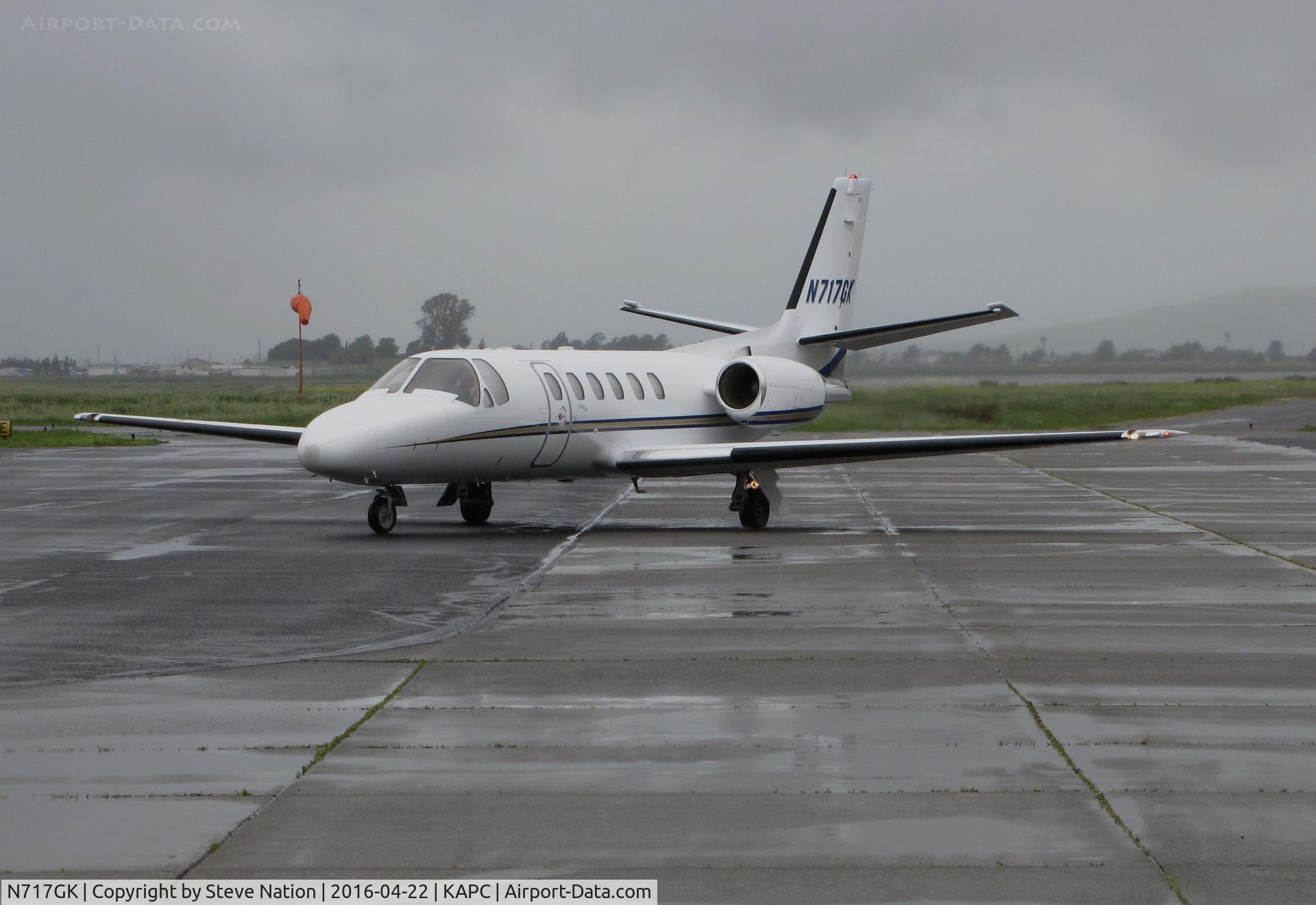 N717GK, 2001 Cessna 550 C/N 550-0971, Stellaris LLC (Lake Forest, CA) 2001 Cessna 550 Citation II arriving @ rainy Napa County airport, CA