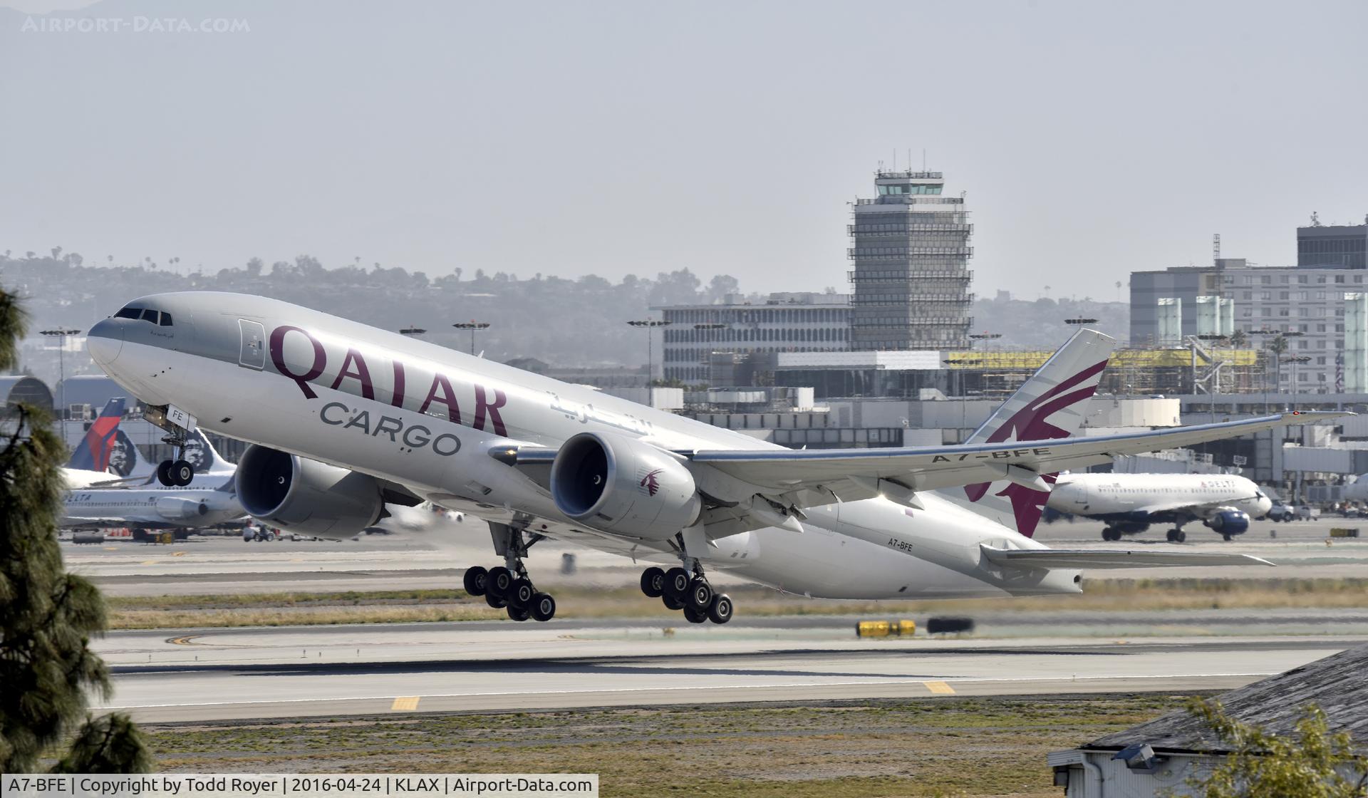 A7-BFE, 2013 Boeing 777-FDZ C/N 39644, Departing LAX on 25L