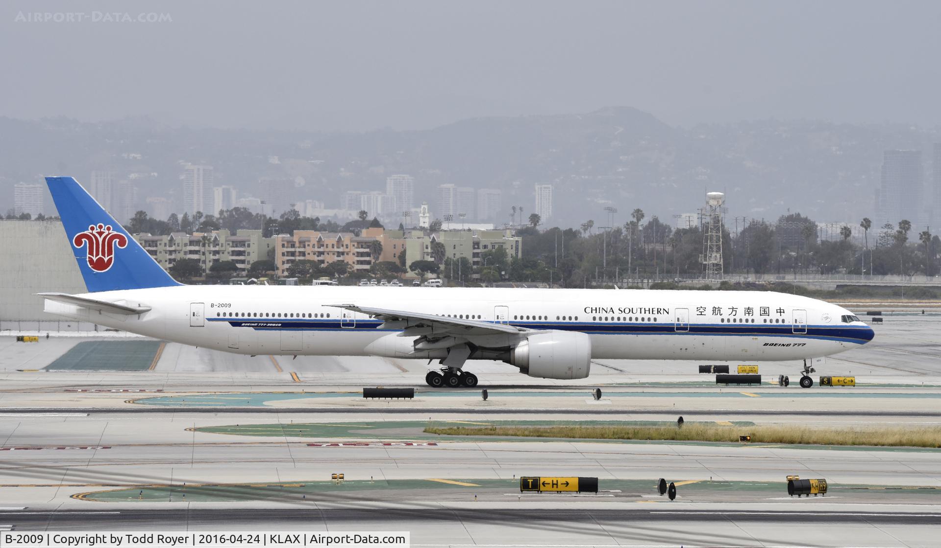 B-2009, 2014 Boeing 777-31B/ER C/N 43223, Taxiing to gate at LAX