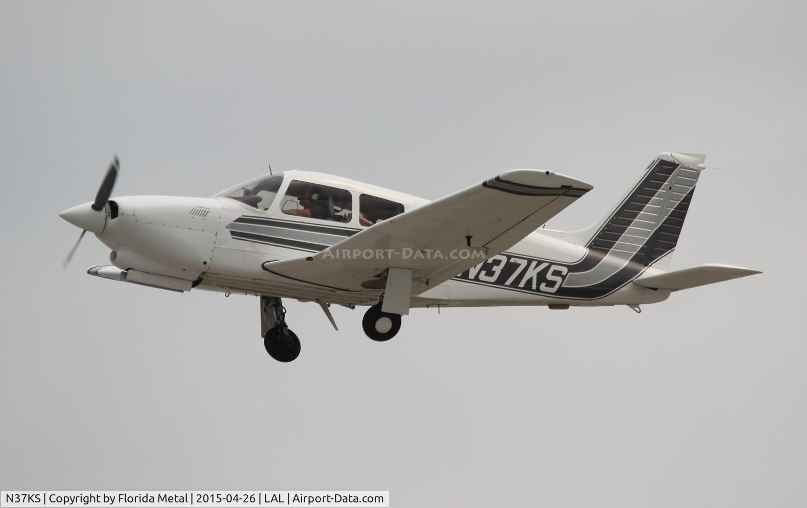 N37KS, 1977 Piper PA-28R-201T Cherokee Arrow III C/N 28R-7703257, PA-28R-201T