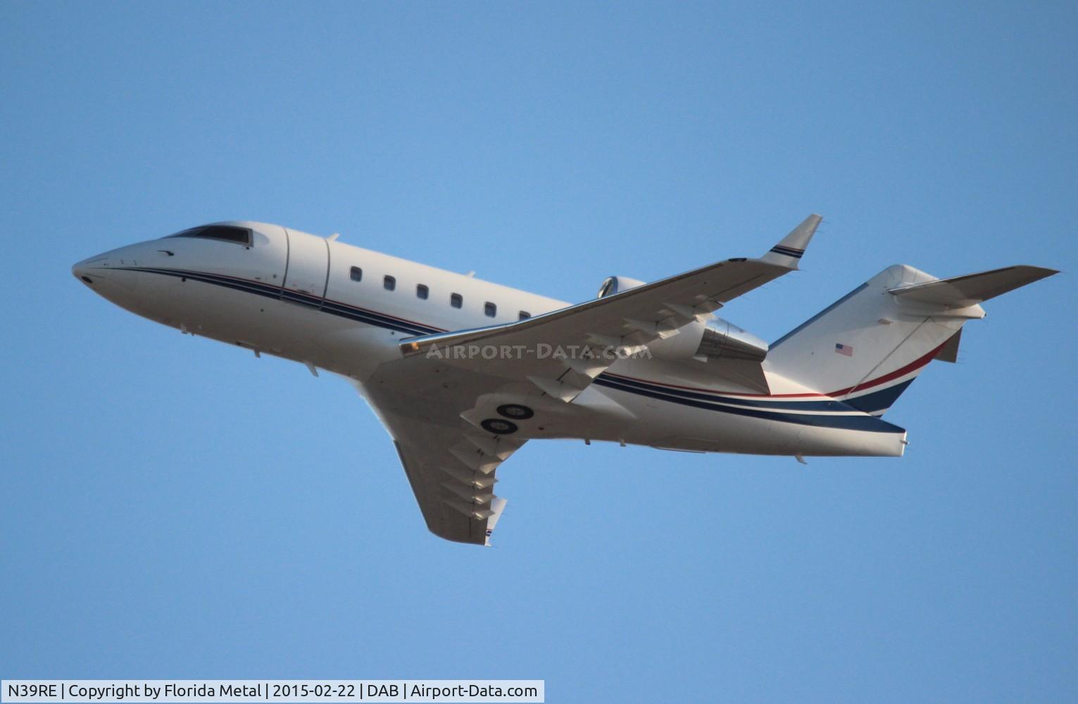 N39RE, 1999 Bombardier Challenger 604 (CL-600-2B16) C/N 5420, Challenger 604