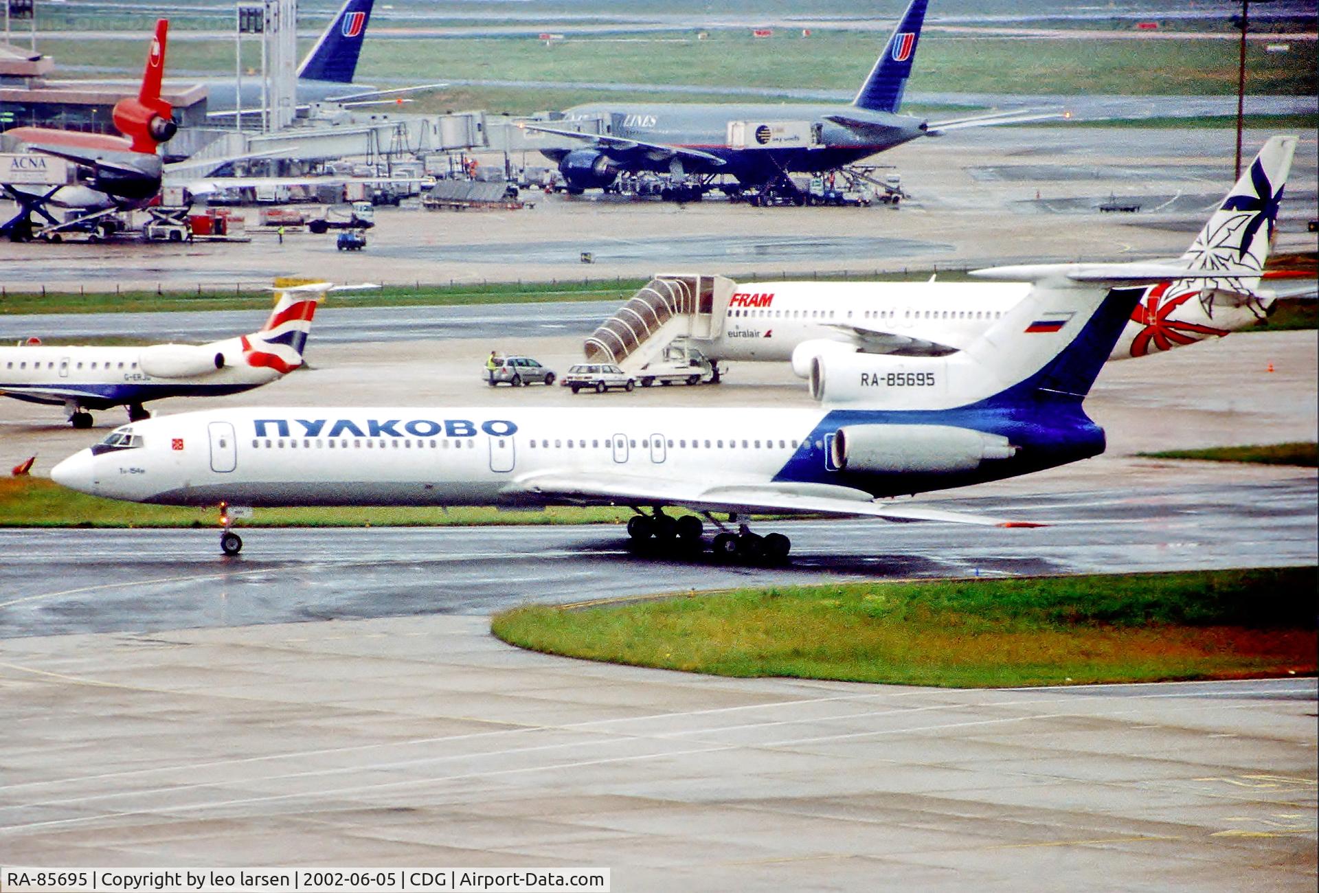 RA-85695, 1991 Tupolev Tu-154M C/N 91A868, Paris CDG 5.6.02