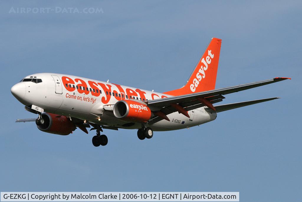 G-EZKG, 2004 Boeing 737-73V C/N 32428, Boeing 737-73V on approach to 25 at Newcastle Airport, October 2006.