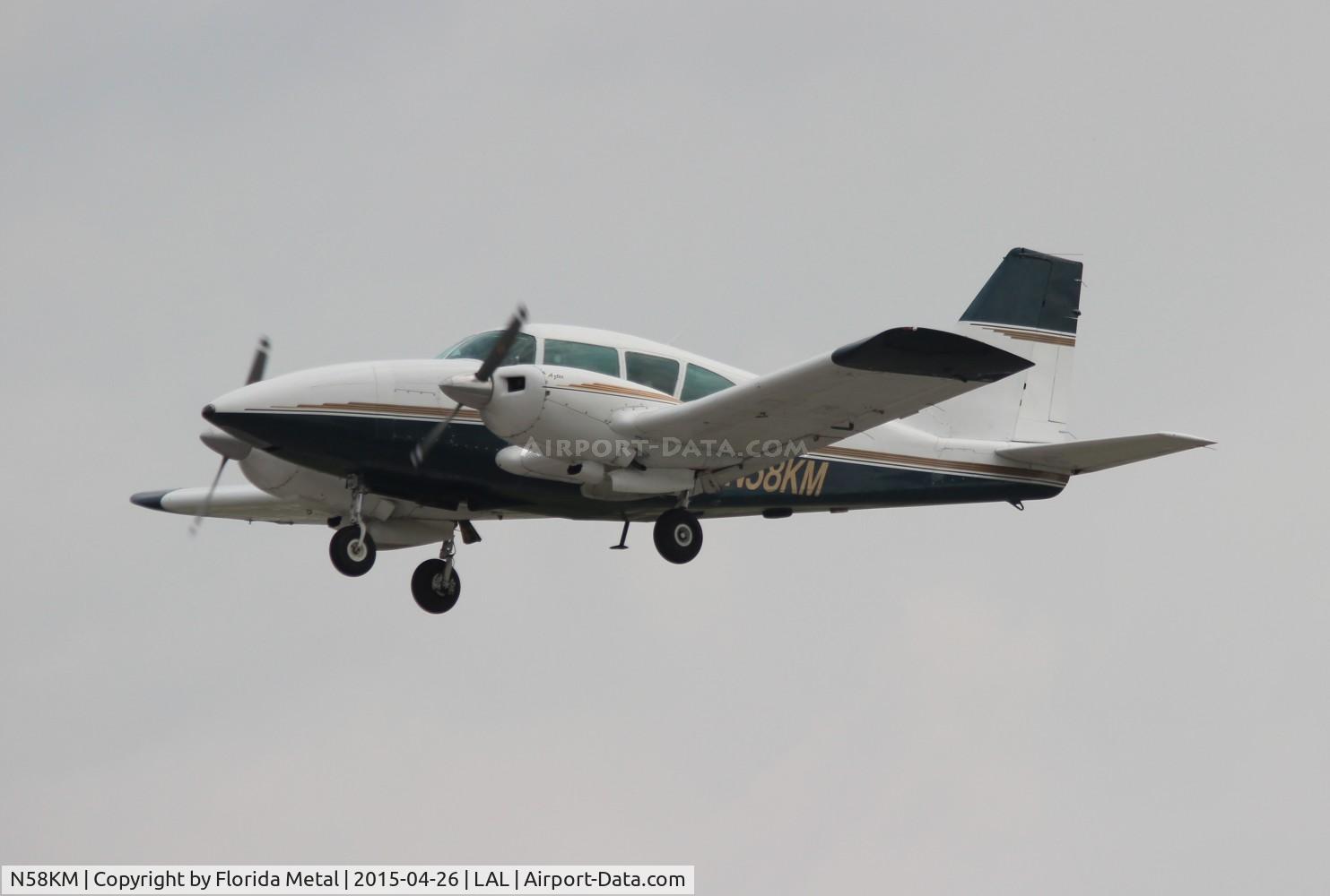 N58KM, 1974 Piper PA-23-250 Aztec C/N 27-7405440, PA-23