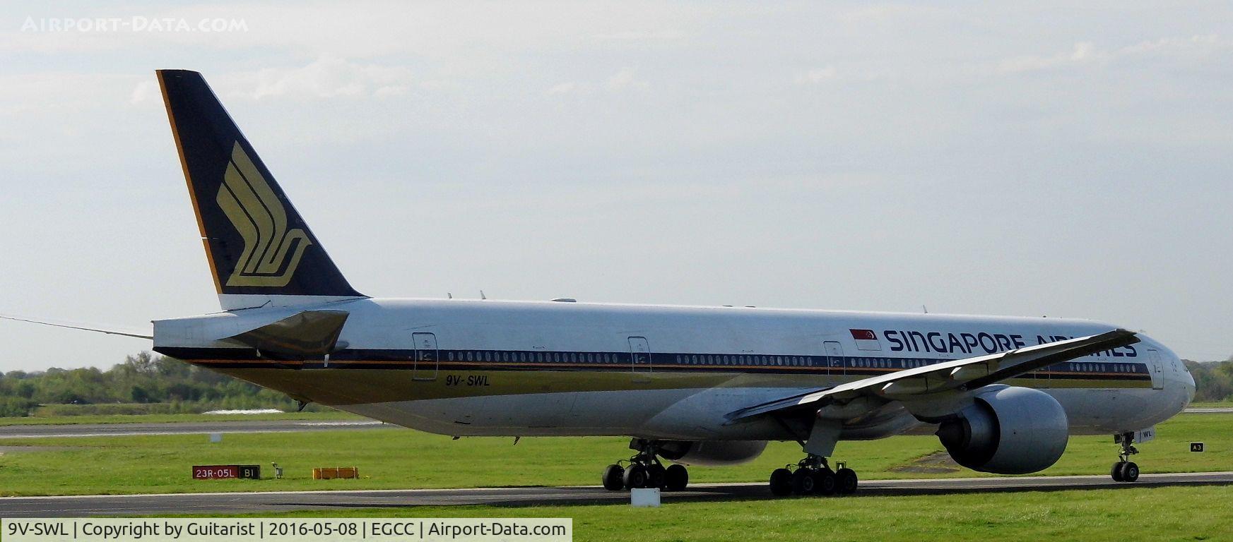 9V-SWL, 2007 Boeing 777-312/ER C/N 34577, At Manchester