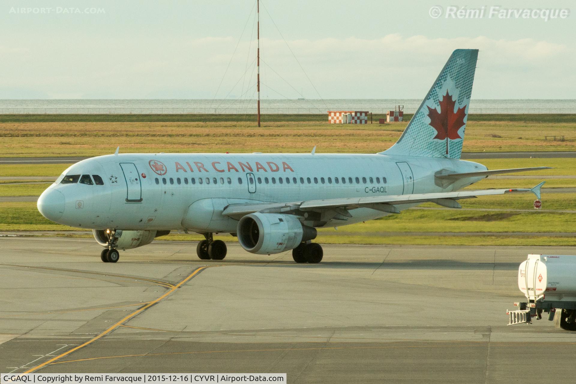 C-GAQL, 1997 Airbus A319-114 C/N 732, Taxiing for take-off on south runway.