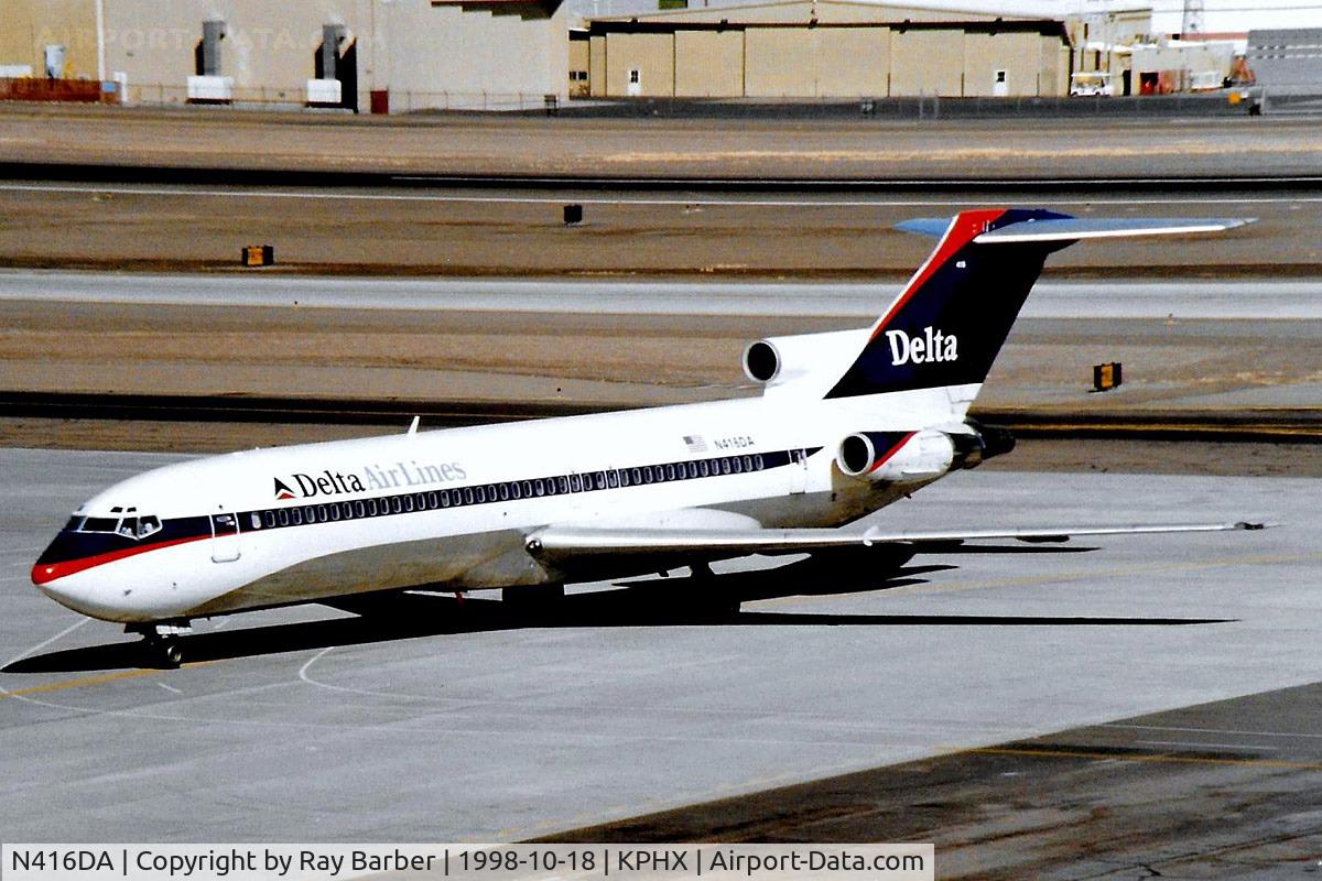 N416DA, 1976 Boeing 727-232 C/N 21258, Boeing 727-232 [21258] (Delta Air Lines) Phoenix-Sky Harbor Int'l~N 18/10/1998