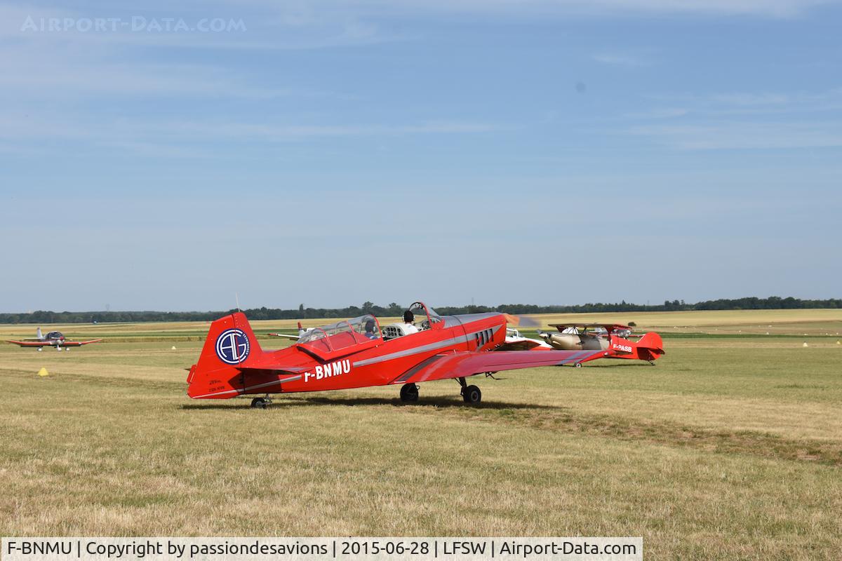 F-BNMU, Zlín Z-326 Trener Master C/N 910, At Epernay Airshoww 2015