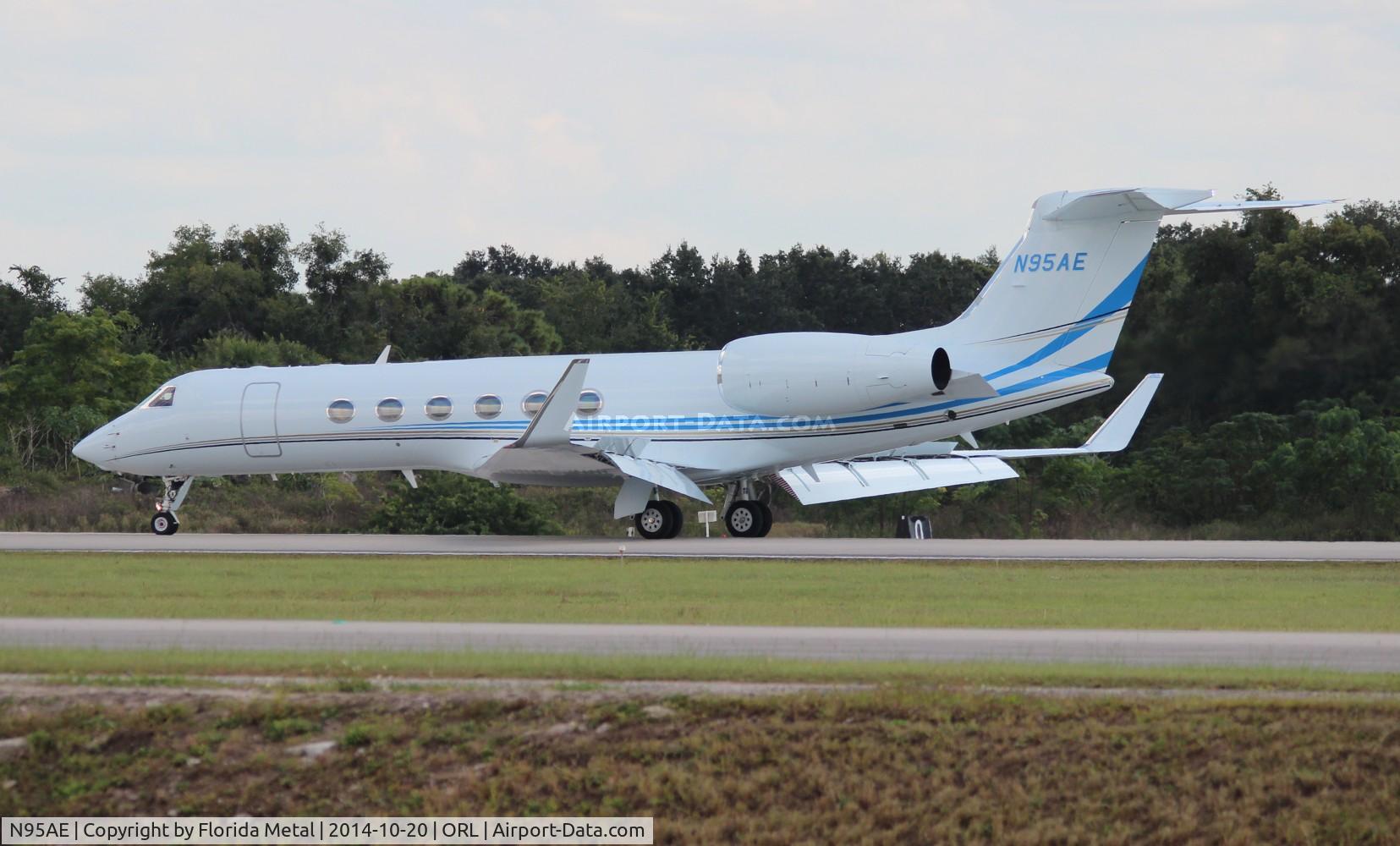 N95AE, 1998 Gulfstream Aerospace G-V C/N 562, Gulfstream V