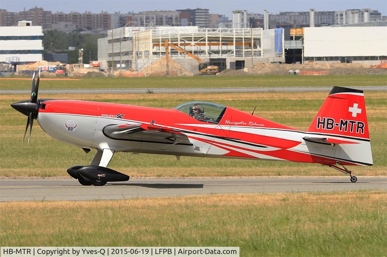 HB-MTR, 2011 Extra EA-330SC C/N SC027, Extra EA-330SC, Taxiing to parking area, Paris-Le Bourget (LFPB-LBG) Air show 2015