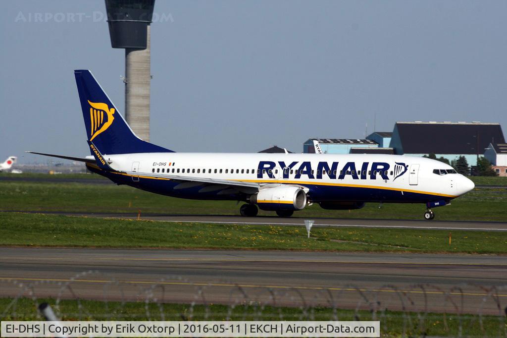 EI-DHS, 2005 Boeing 737-8AS(WL) C/N 33580, EI-DHS taking off rw 22R
