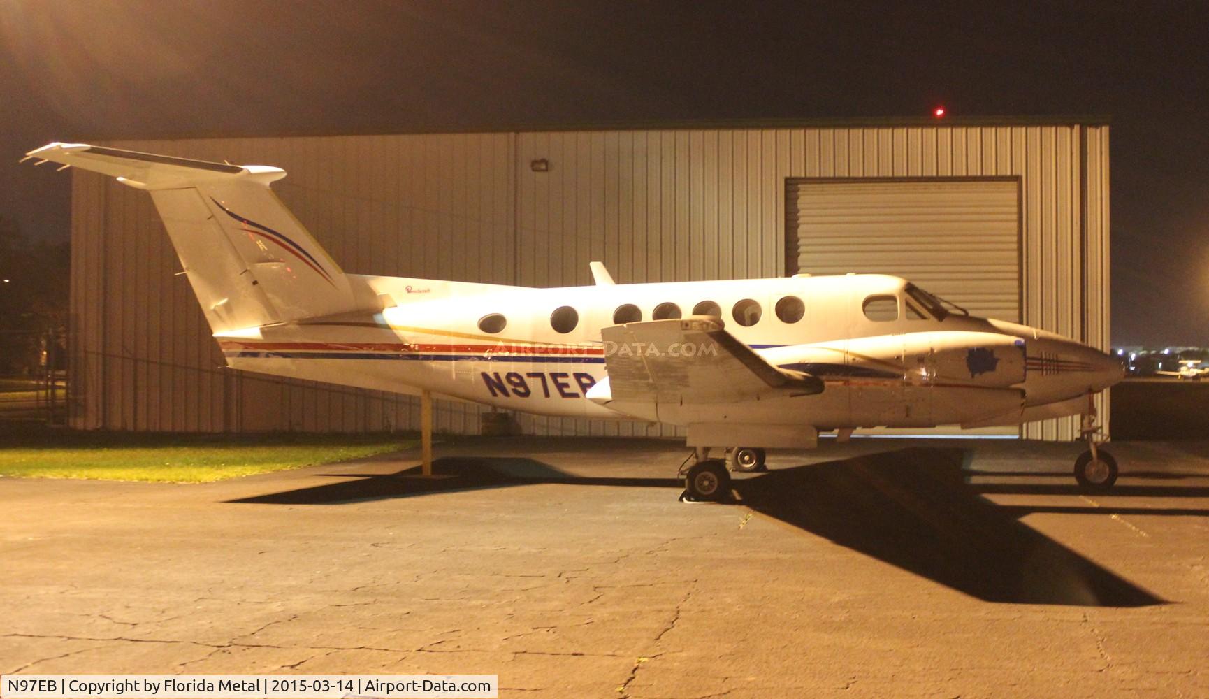N97EB, 1986 Beech 300 C/N FA-97, Beech 300