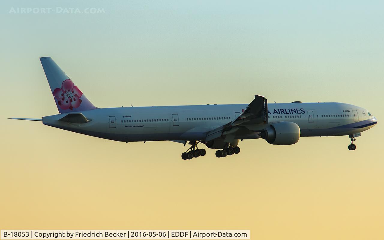 B-18053, 2015 Boeing 777-36N/ER C/N 41845, on final RW07C