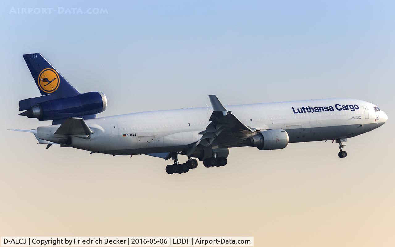 D-ALCJ, 2000 McDonnell Douglas MD-11F C/N 48802, on final RW07C