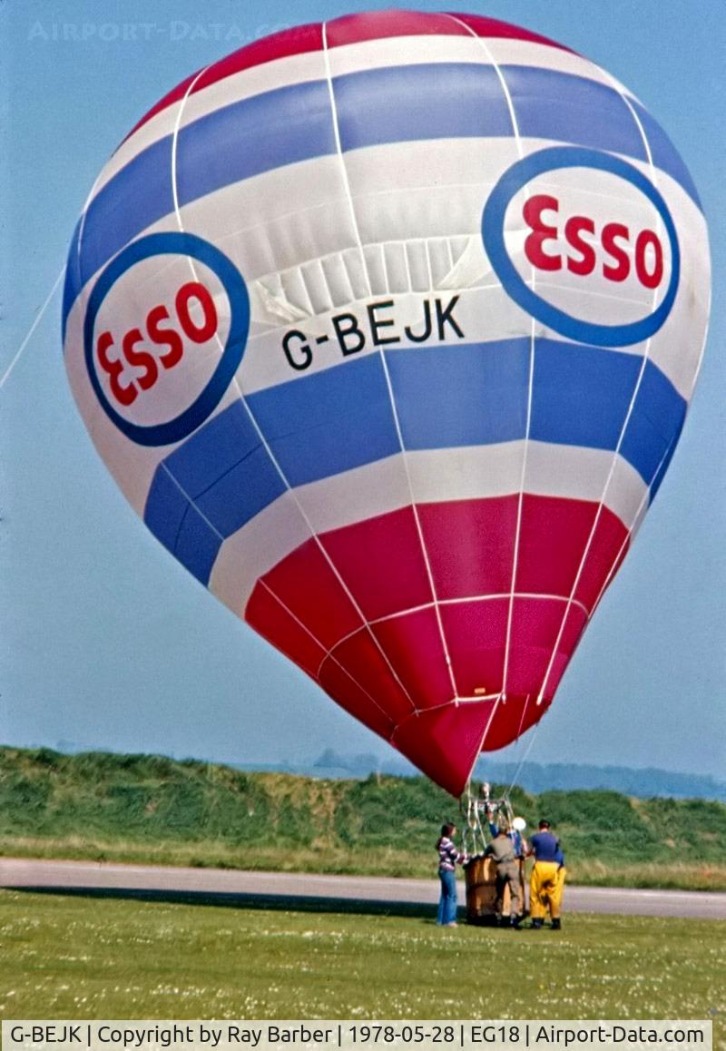 G-BEJK, 1977 Cameron Balloons S-31 C/N 256, G-BEJK   Cameron S-31 HAFB [256] Bassingbourn~G 28/05/1978. From a slide.