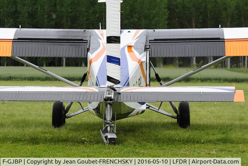 F-GJBP, Pilatus PC-6/B2-H4 Turbo Porter C/N 716, Space Dropping