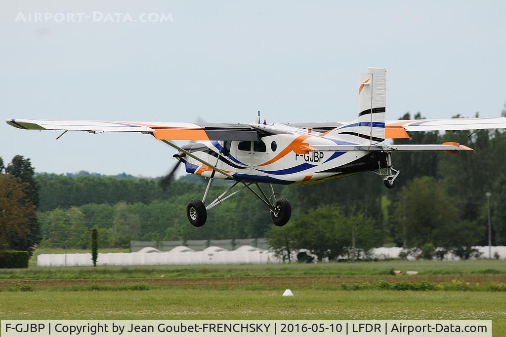 F-GJBP, Pilatus PC-6/B2-H4 Turbo Porter C/N 716, Space Dropping take off